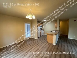 6151 S Sea Breeze Way in Boise, ID - Building Photo - Building Photo