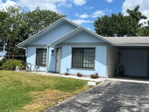 3685 W Citrus Trce in Davie, FL - Building Photo - Building Photo