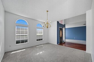 705 Dandelion Dr in Mesquite, TX - Foto de edificio - Building Photo