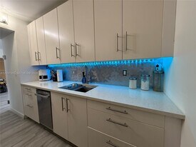 8200 SW 210th St in Cutler Bay, FL - Building Photo