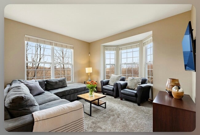 81 Thomas Ct in Grayslake, IL - Building Photo - Building Photo