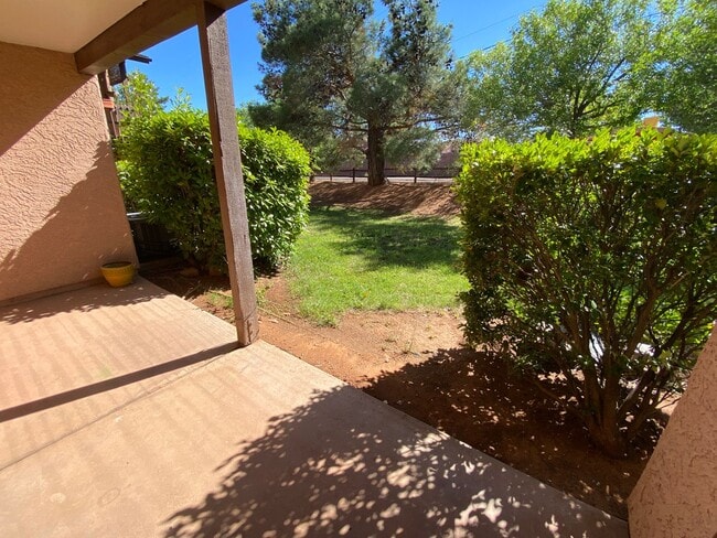 250 Sunset Ln in Sedona, AZ - Building Photo - Building Photo