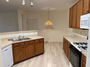 4268 Savoy Ln in McHenry, IL - Building Photo - Building Photo