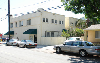 405 W Doran St in Glendale, CA - Foto de edificio - Building Photo