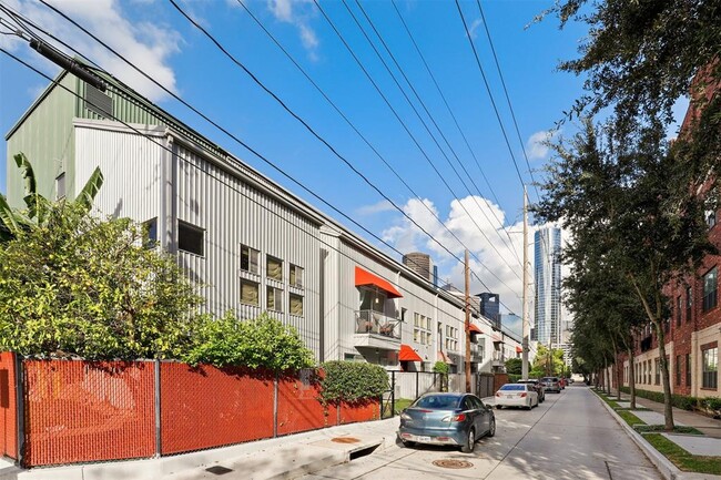 918 Ruthven St in Houston, TX - Foto de edificio - Building Photo