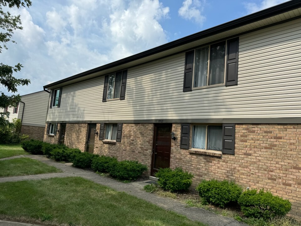 7765 Betsy Ross Cir in Dayton, OH - Foto de edificio