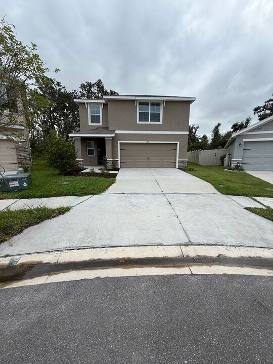 1678 Hazy Sea Dr in Plant City, FL - Building Photo