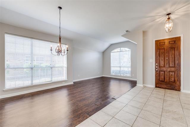 2771 Waterway Dr in Grand Prairie, TX - Building Photo - Building Photo