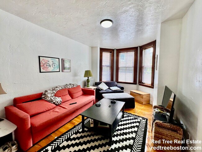 property at 4 Adella Pl