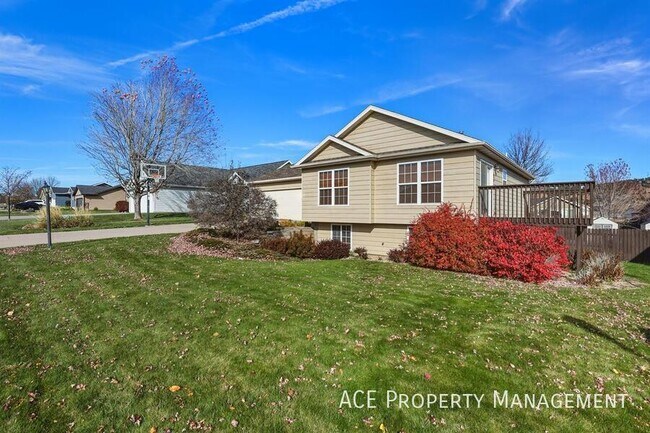 6950 Manchester St in Summerset, SD - Building Photo - Building Photo