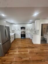 4 Upham Ave in Boston, MA - Building Photo - Building Photo