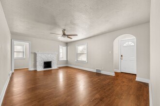 1540 S Campbell Ave in Springfield, MO - Building Photo - Building Photo