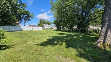 436 36th St NE in Cedar Rapids, IA - Building Photo - Building Photo