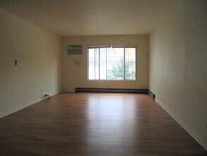 336 Lathrop Ave-Unit -202 in Forest Park, IL - Building Photo - Building Photo