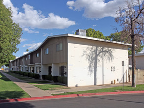 Bethany Crest Cooperative in Phoenix, AZ - Building Photo - Building Photo