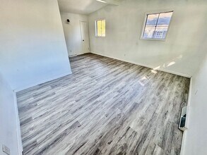 801 Thomas Ave in Ferguson, MO - Building Photo - Building Photo