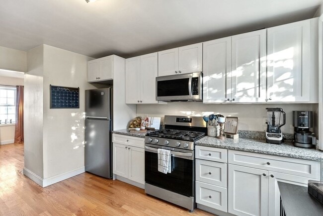 83 Bolton St in Boston, MA - Building Photo - Building Photo