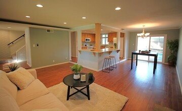 2255 La Grama Dr in Rancho Cordova, CA - Building Photo - Building Photo