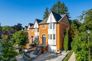 23 Fairground Ln in Vaughan, ON - Building Photo