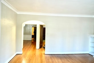 9221 S Bishop St in Chicago, IL - Foto de edificio - Building Photo