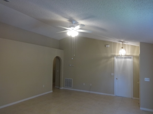 2056 Redwood Cir NE in Palm Bay, FL - Building Photo - Building Photo