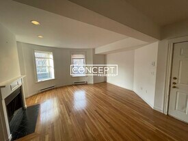 1742 Washington St, Unit 1 in Boston, MA - Building Photo