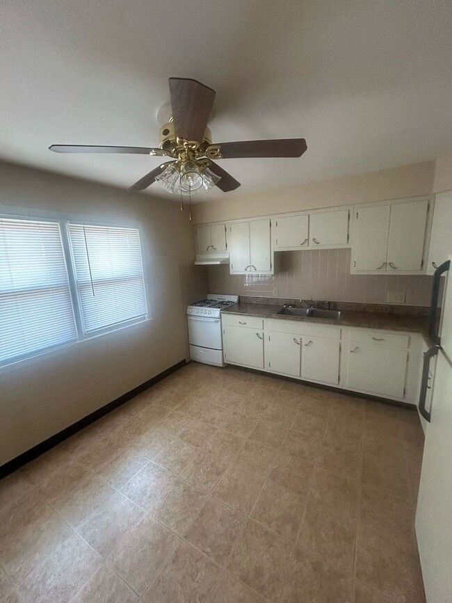 property at 309-311-311 Robinhood Ln