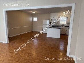 525 Heatherton Ln in Rural Hall, NC - Building Photo - Building Photo
