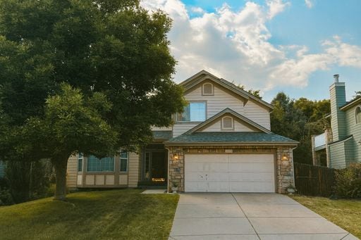 property at 2404 S Holman Cir