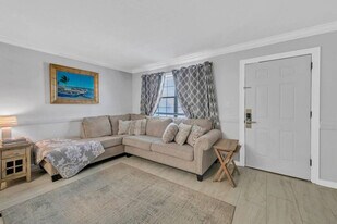 312 Bream Ave, Unit SI ID1502006P in Fort Walton Beach, FL - Building Photo