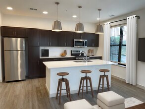 District South in Fishers, IN - Building Photo - Building Photo