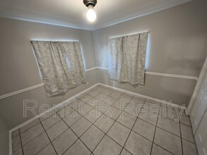 2128 Riviera Dr in Clearwater, FL - Building Photo - Building Photo