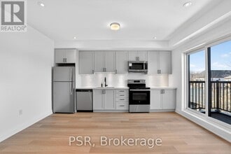 218 Aileen Ave in Toronto, ON - Building Photo - Building Photo