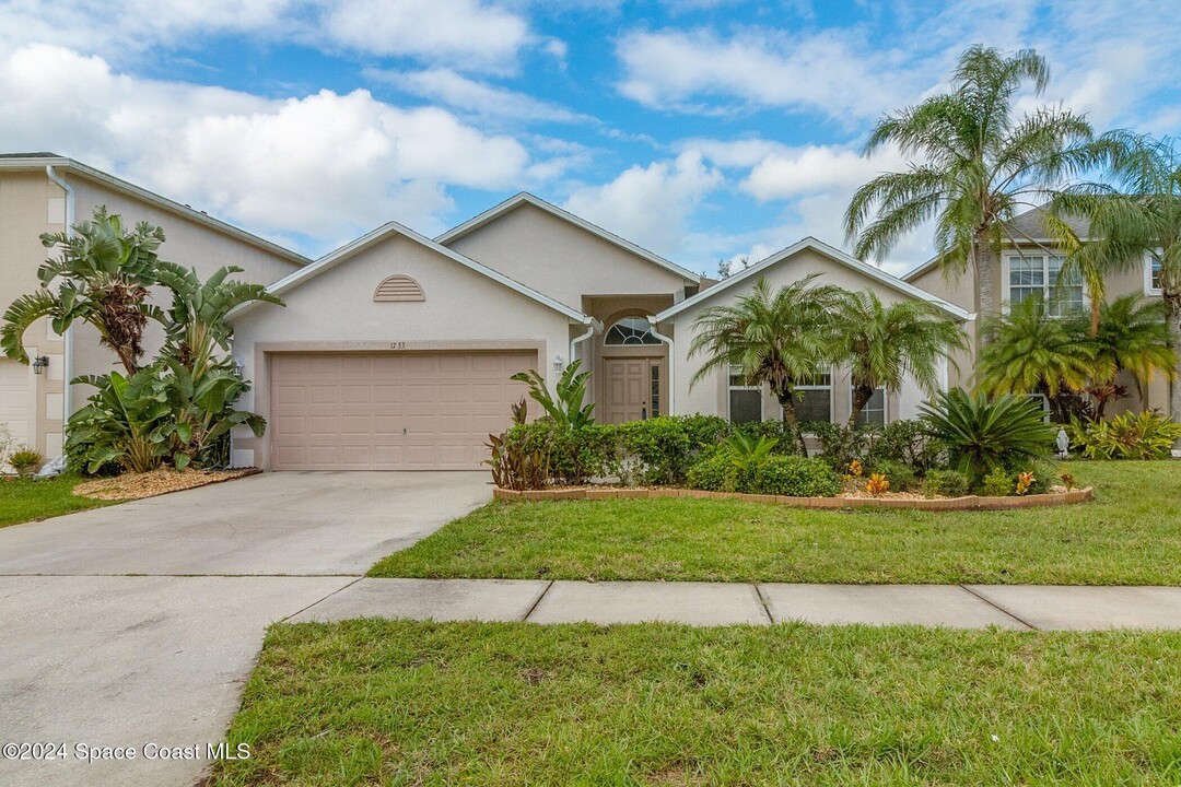 1733 La Maderia Dr in Palm Bay, FL - Building Photo