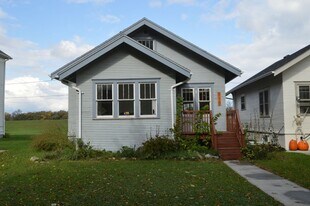 110 Conklin Ave in Grand Forks, ND - Building Photo
