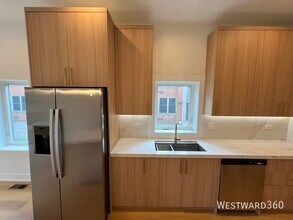 2042 W Washington Blvd in Chicago, IL - Building Photo - Building Photo