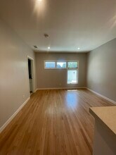 1515 W Morningside Dr in Burbank, CA - Building Photo - Building Photo