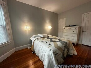 108 Callender St, Unit 2 in Boston, MA - Foto de edificio - Building Photo