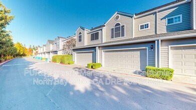 724 W Jasmine Cir in Santa Rosa, CA - Building Photo - Building Photo