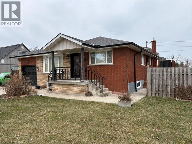 249 Federal St in Hamilton, ON - Building Photo - Building Photo