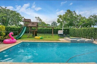 3782 NW 85th Terrace in Pembroke Pines, FL - Building Photo - Building Photo