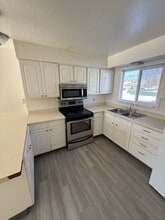 829 17th Ave in Fairbanks, AK - Building Photo - Building Photo