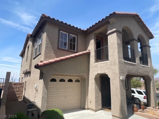 1135 Paradise Vista Dr in Henderson, NV - Building Photo - Building Photo