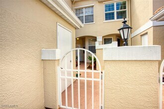 8365 Excalibur Cir in Naples, FL - Building Photo - Building Photo