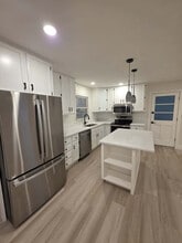 8614 Burnt Hickory Cir in Frederick, MD - Foto de edificio - Building Photo