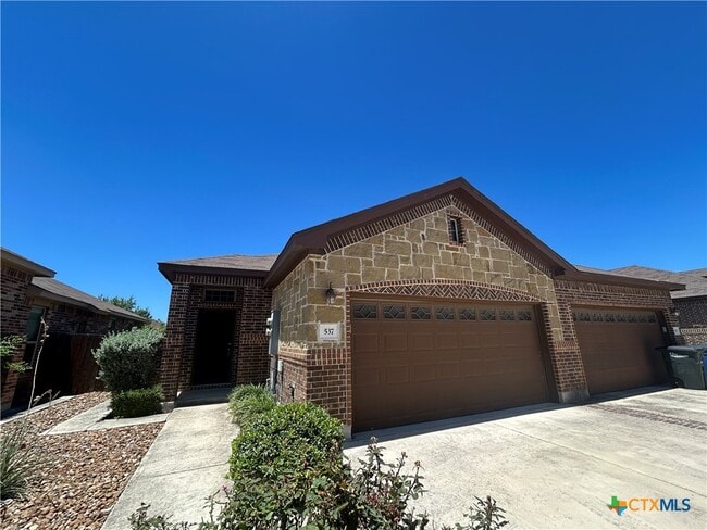 537 Creekside Frst in New Braunfels, TX - Building Photo - Building Photo