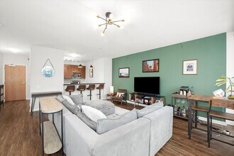 757 N Orleans St in Chicago, IL - Building Photo - Building Photo