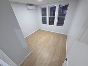 3258 86th St, Unit 2-bed in East Elmhurst, NY - Foto de edificio - Building Photo