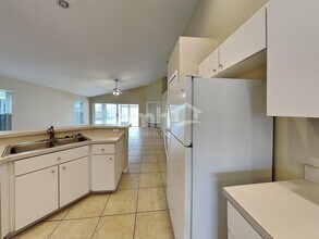 4905 70th St E in Palmetto, FL - Foto de edificio - Building Photo