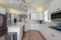 860 7th St S in Naples, FL - Building Photo - Building Photo